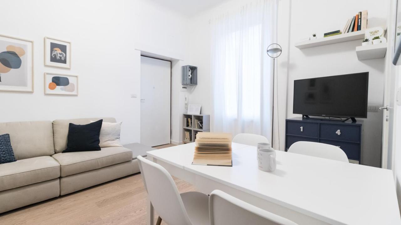 Ferienwohnung Italianway - Garigliano 8 Mailand Exterior foto
